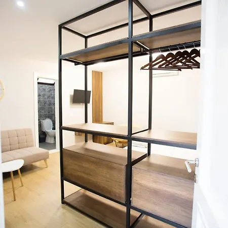 The Tophouse 4br & Bbq Veranda تيرانا