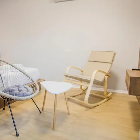 The Tophouse 4br & Bbq Veranda Apartment Tirana