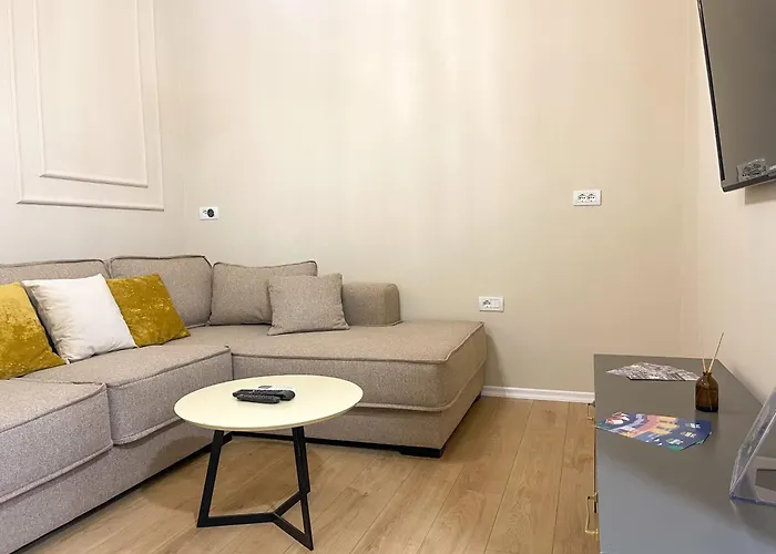 Апартаменты Blloku 4Br Duplex W Bbq Terrace - Central Tirana *