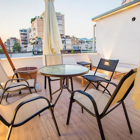4br Penthouse & Bbq Terrace At Blloku شقة تيرانا