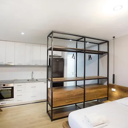 4 Br Apartment&bbq Veranda *