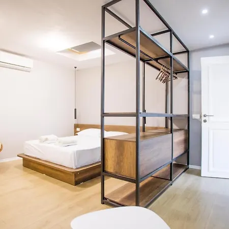 4br Penthouse & Bbq Terrace At Blloku شقة