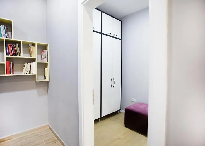 4br Penthouse & Bbq Terrace At Blloku * Tirana