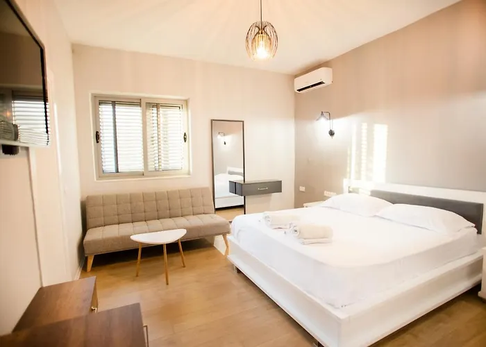 Blloku 4br Duplex W Bbq Terrace - * Tirana