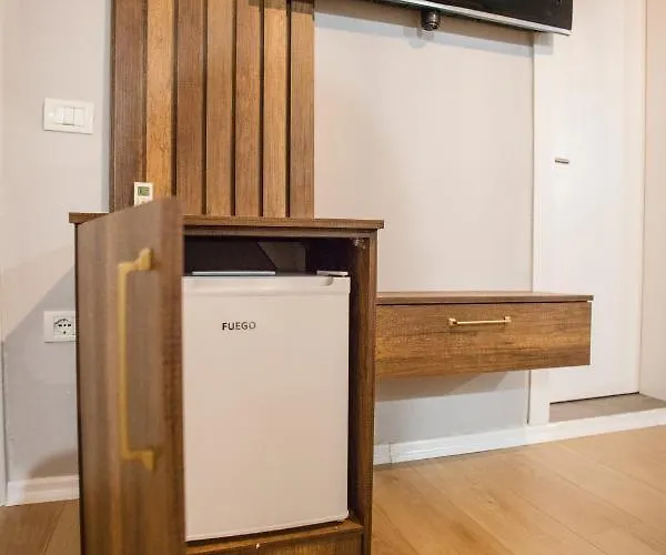 Blloku 4br Duplex W Bbq Terrace - Appartement Tirana